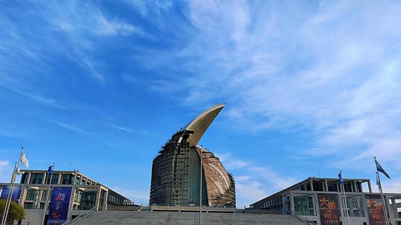 Holiday Inn Shanghai Dishui Lake By Ihg Nanhui Eksteriør bilde